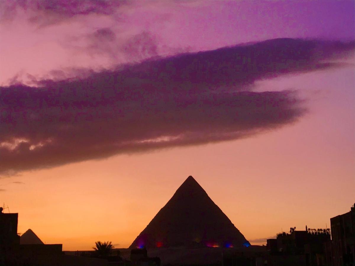Carpet Alaadein Pyramids View Hotel Kafrat al Jabal Exterior foto